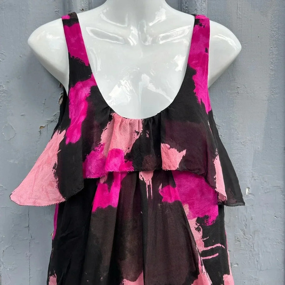 Diane  Von Furstenberg Silk Ananas Blouse, size 4 - Picture 4 of 9